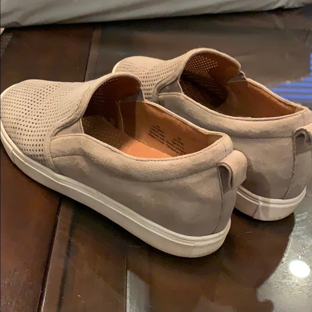 Caslon perforated slip-ons